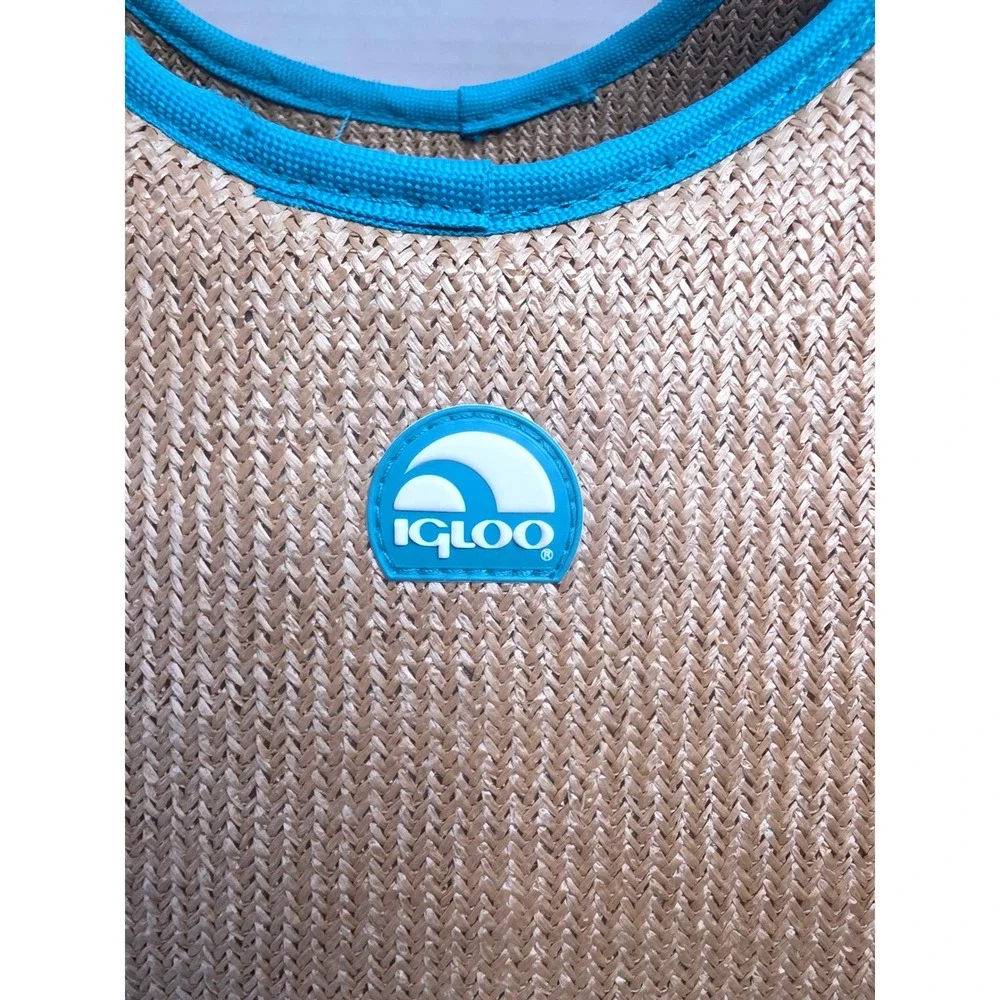 Igloo insulated cooler